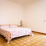 Residenza Delle Acacie E Del Ligustro - Le Di Valentina