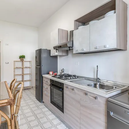 Residenza Delle Acacie E Del Ligustro - Le Di Valentina Apartamento