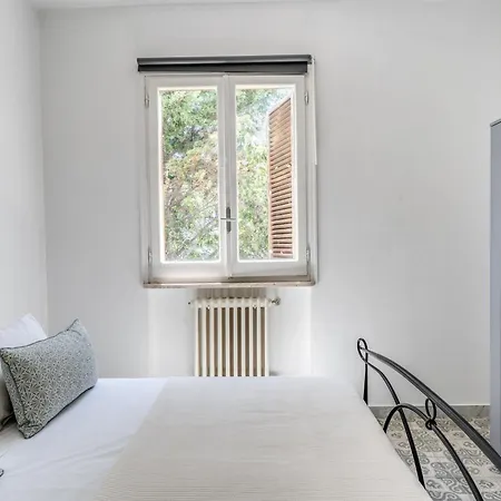 Residenza Delle Acacie E Del Ligustro - Le Di Valentina Apartamento