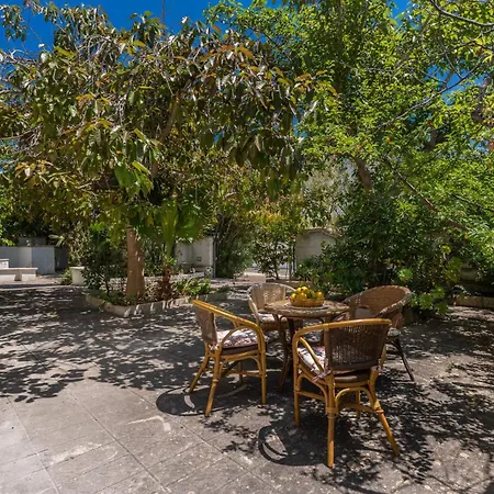 Apartamento Residenza Delle Acacie E Del Ligustro - Le Di Valentina *
